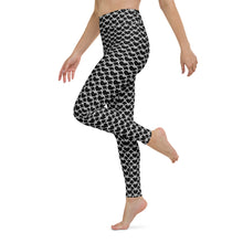 Load image into Gallery viewer, Linked Heart High Waisted Yoga Leggings