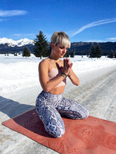 Load image into Gallery viewer, Snakeskin Print High Waisted Leggings
