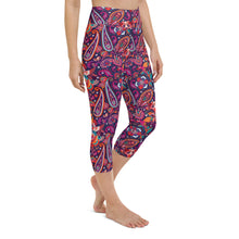 Load image into Gallery viewer, Pink Paisley High Waisted Capri Leggings