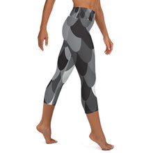 Load image into Gallery viewer, Modern Mermaid High Waisted Capri Leggings